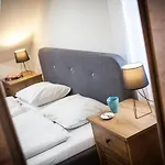 Zaži